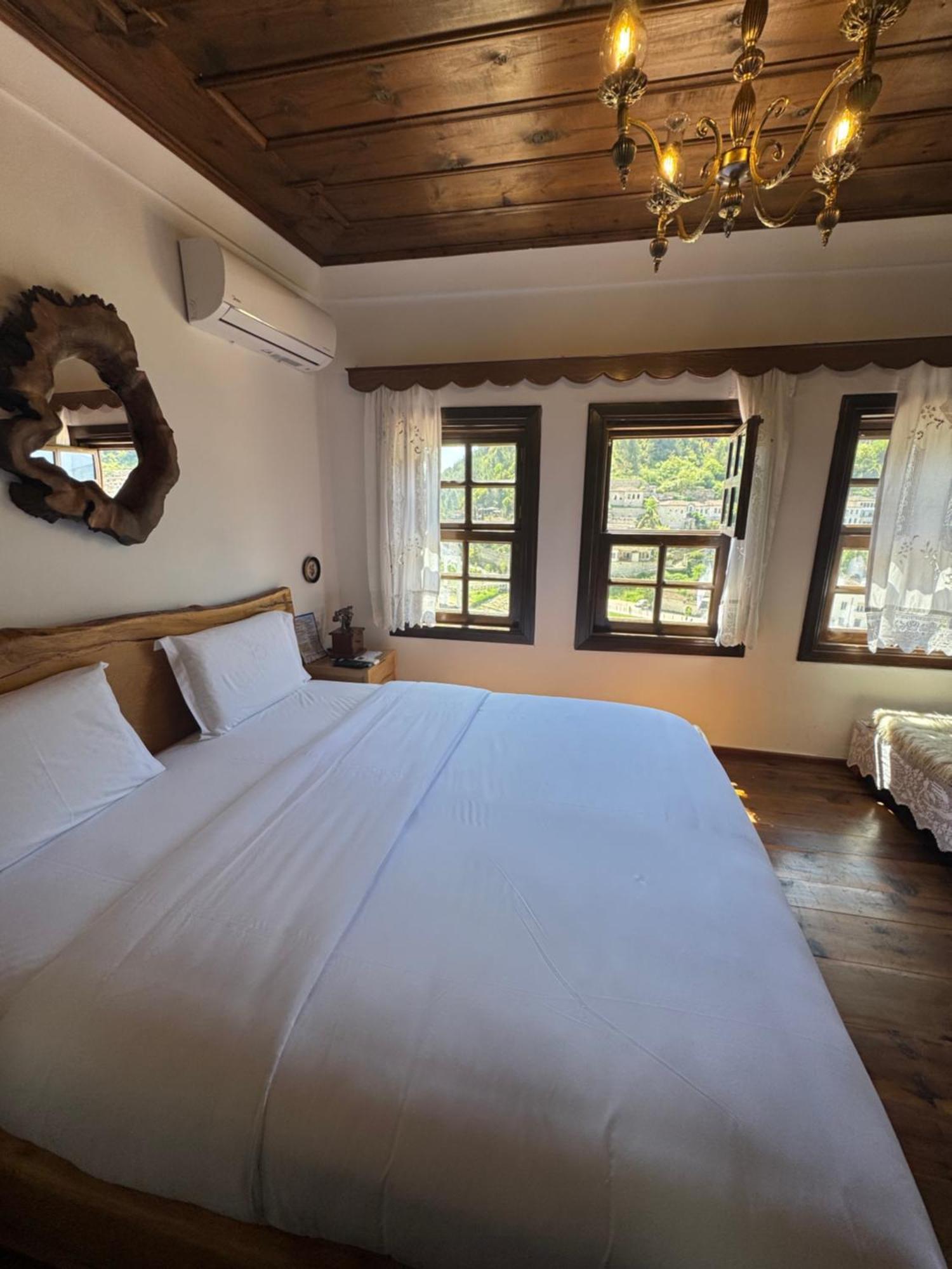 Hotel Ansel Berat Extérieur photo